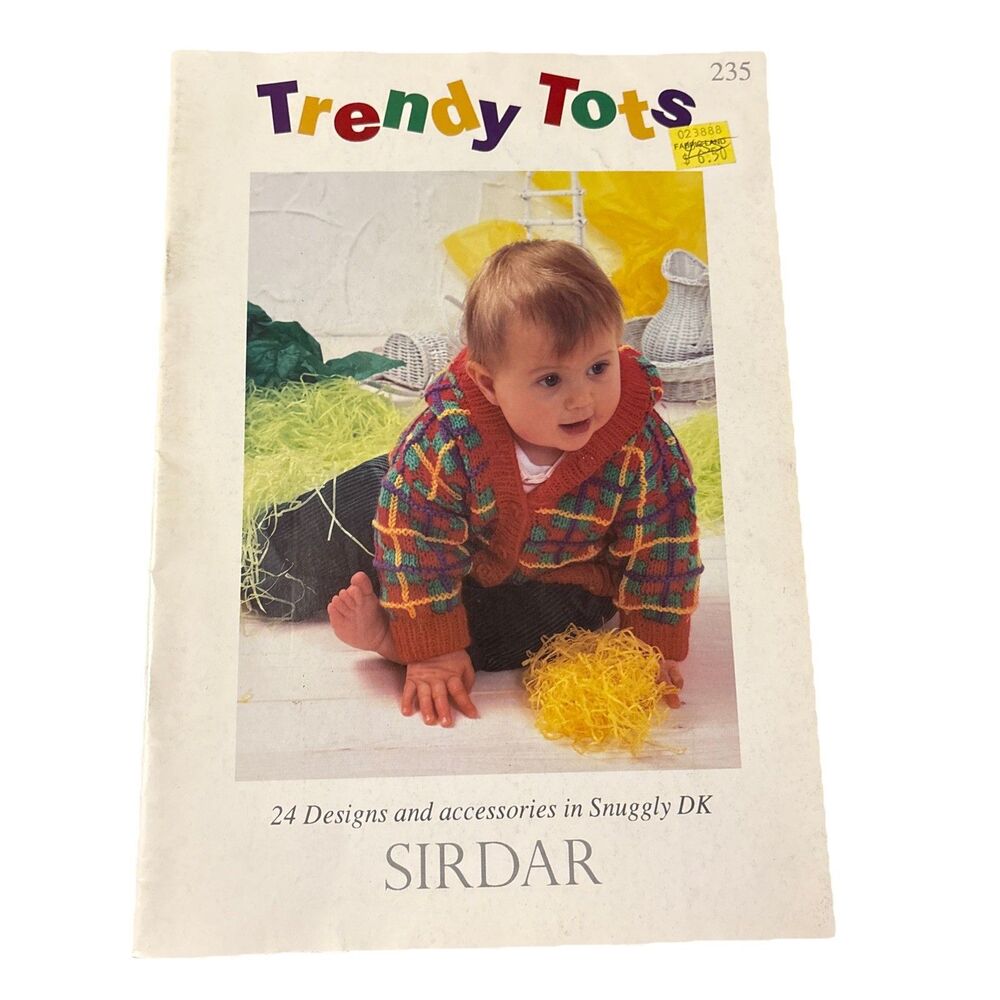 Sirdar Trendy Tots 24 Designs & Accessories Knitting Pattern Book Toddlers 235